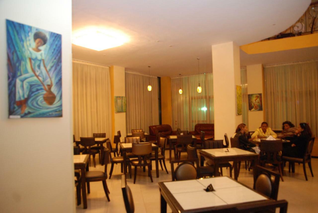 Churchill Addis Ababa Hotel Экстерьер фото